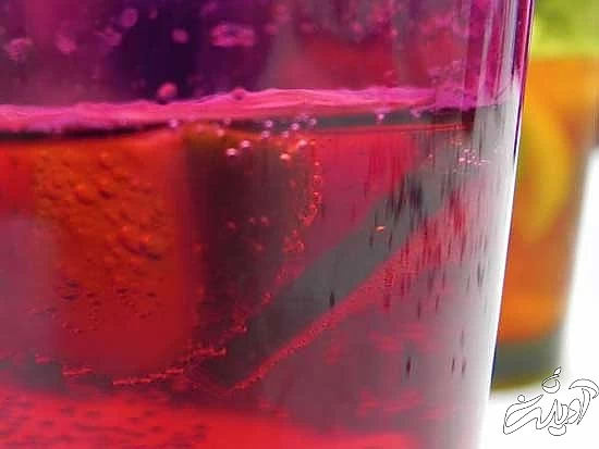 ۱۰ مواد غذایی مضر که پوست را زشت و پیر می‌کند